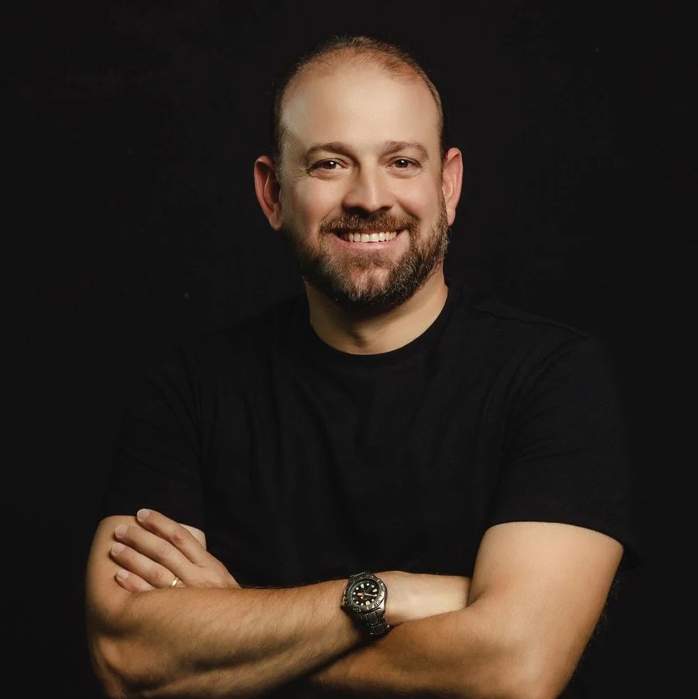 Portrait of Alex Columbine, CEO of Jornal dos Sports